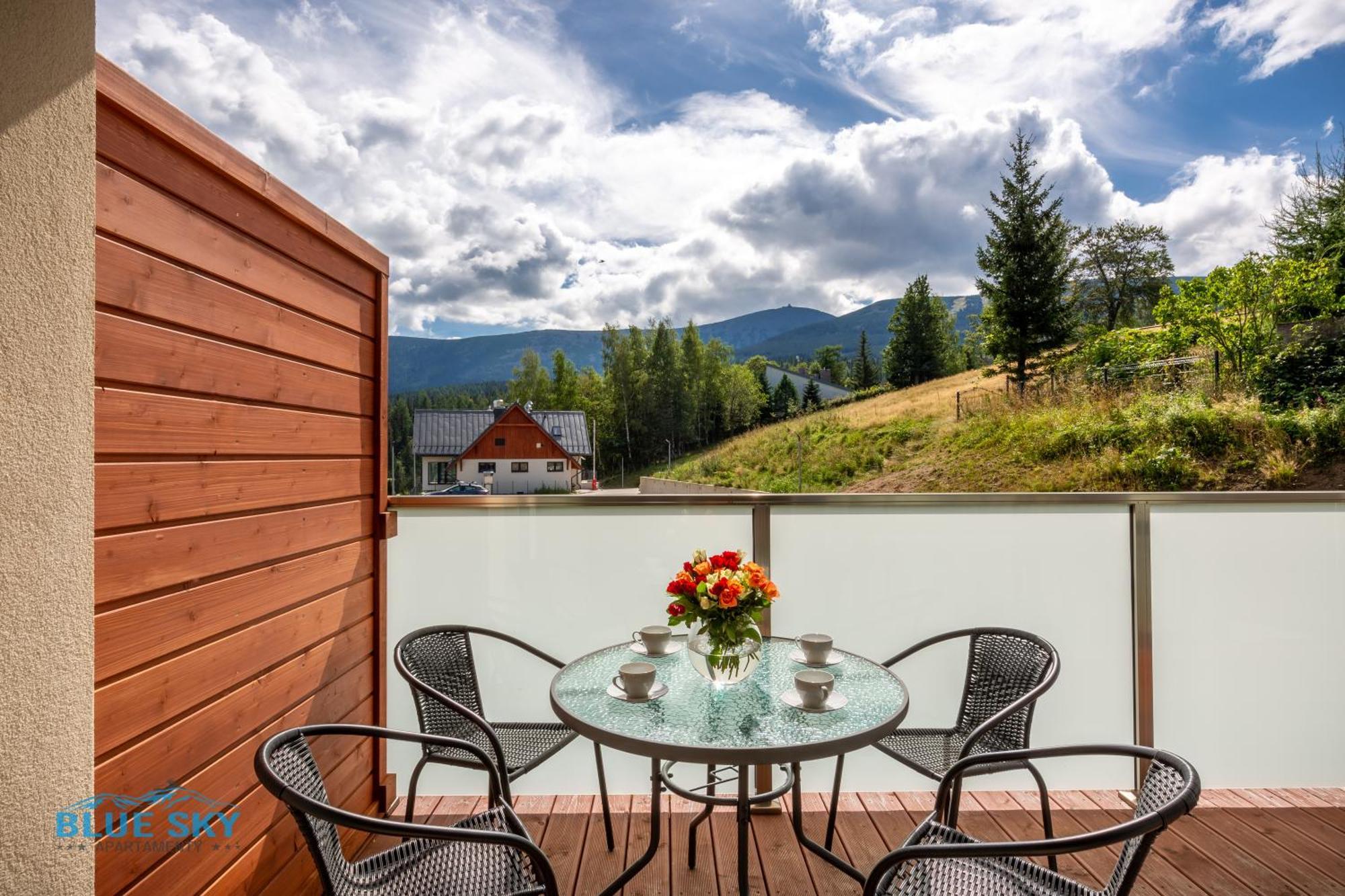 Apartamenty Bluesky - Karkonoska 13, Z Widokiem Na Gory, Blisko Szlakow I Wyciagow, W Zielonej Okolicy Karpacz Habitación foto